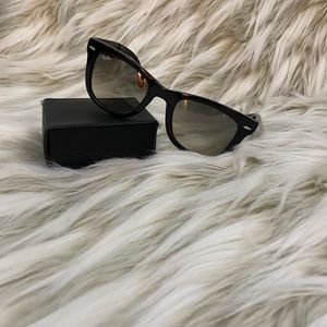 Foldable Rayban sunglasses